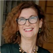 Llevo más de 20 años enseñando español a todos los niveles y me encanta.